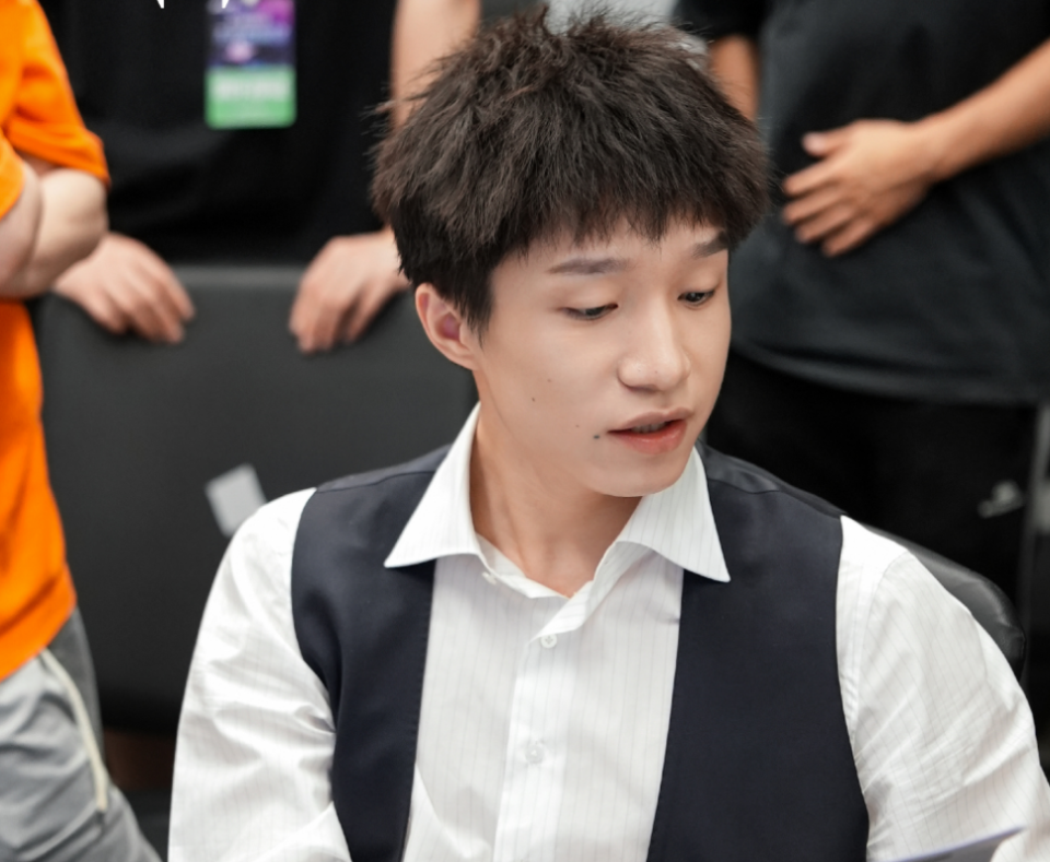 KAIYUN-Ning迎来三赛季高光表现,FPX球迷沸腾!的简单介绍